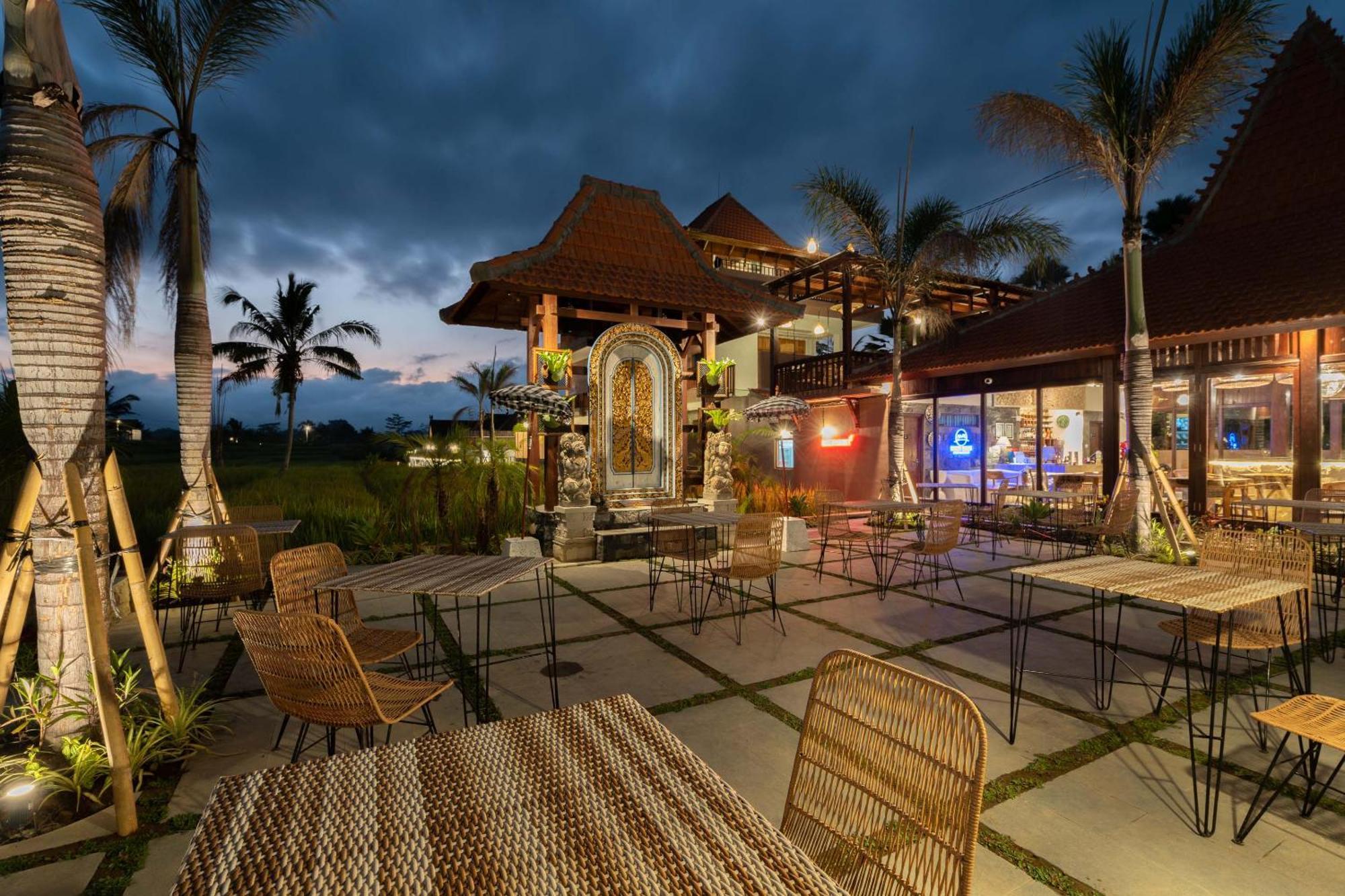 Barong Bali Hotel 4*