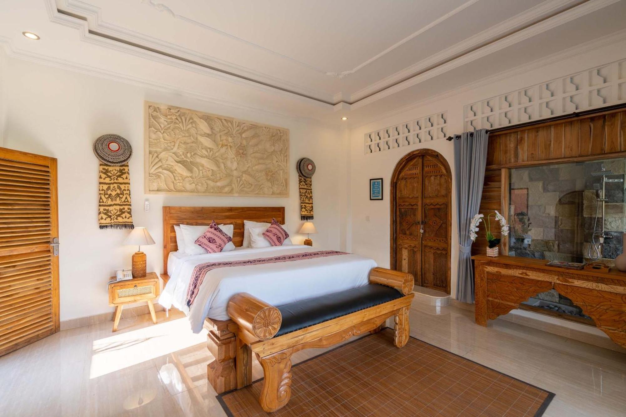Barong Bali Hotel 4*